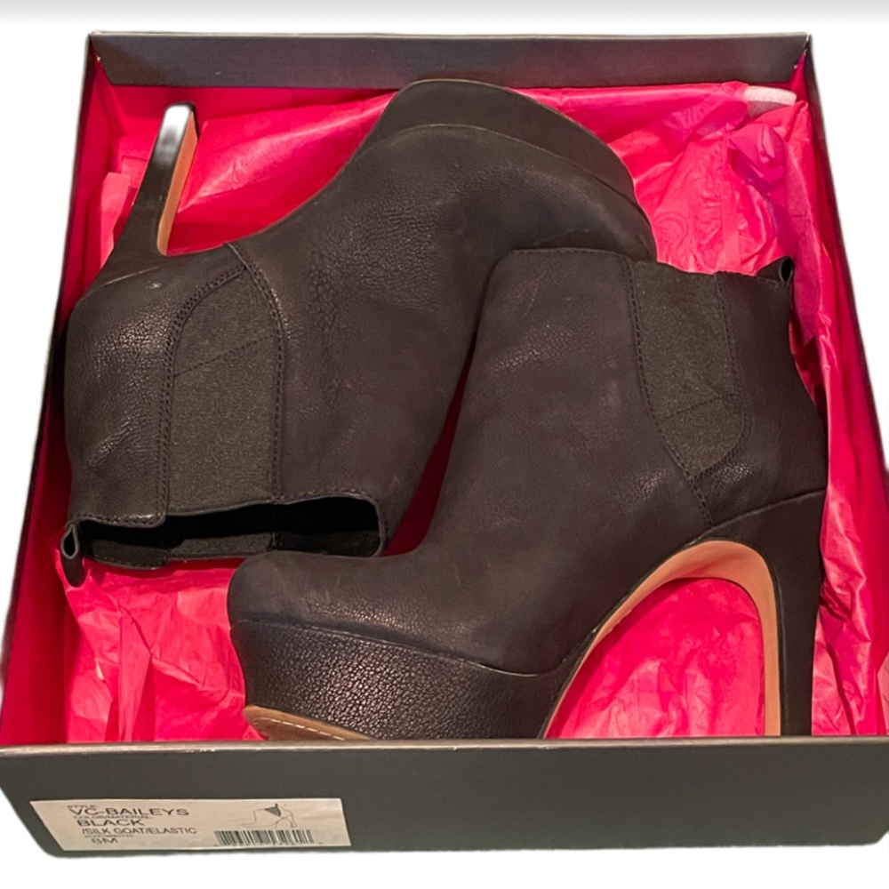 NIB Vince Camuto Baileys Boots Black Size 8